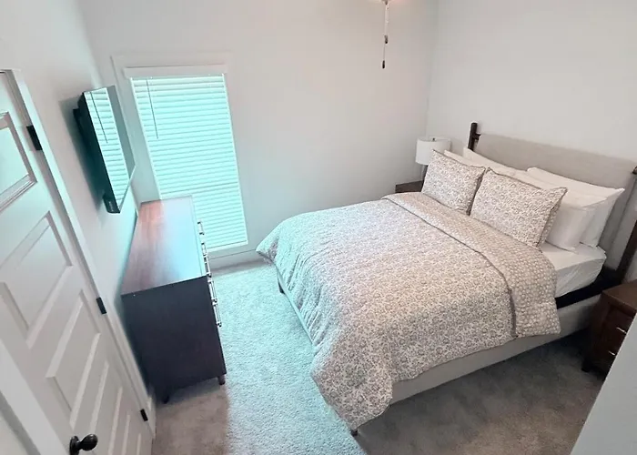 Auburn, Opelika Sleeps 8, Close Auburn University