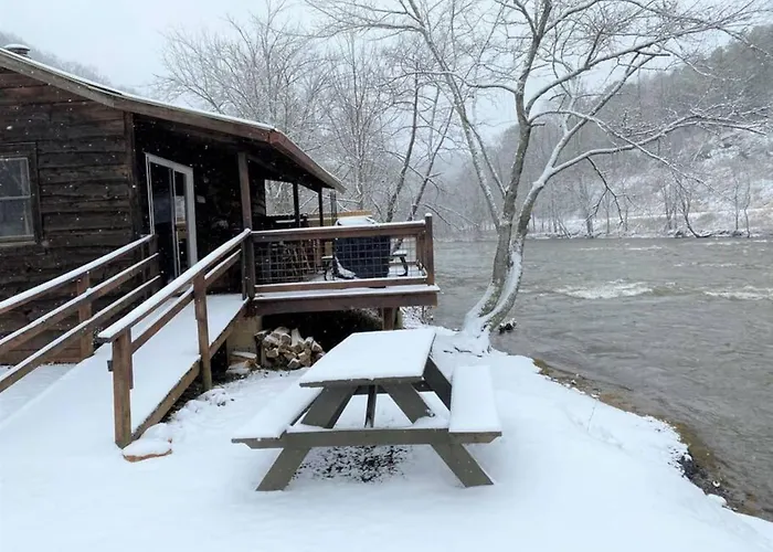 Cast Away - Riverfront Cabin, Mountain Views, Fishing, And Hiking!