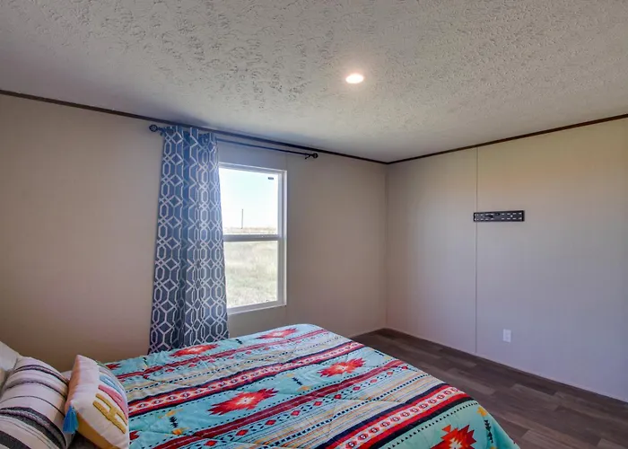 Secluded El Reno Retreat W/ Private Fishing Lake!