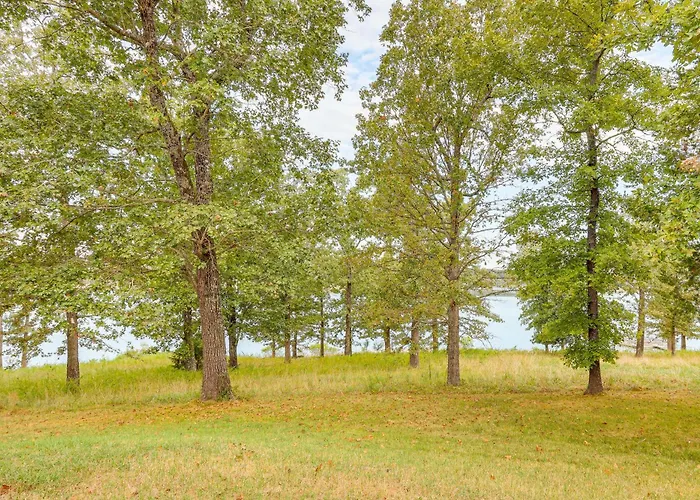Pet Friendly! Norfork Lake Getaway W/ Fire Pit