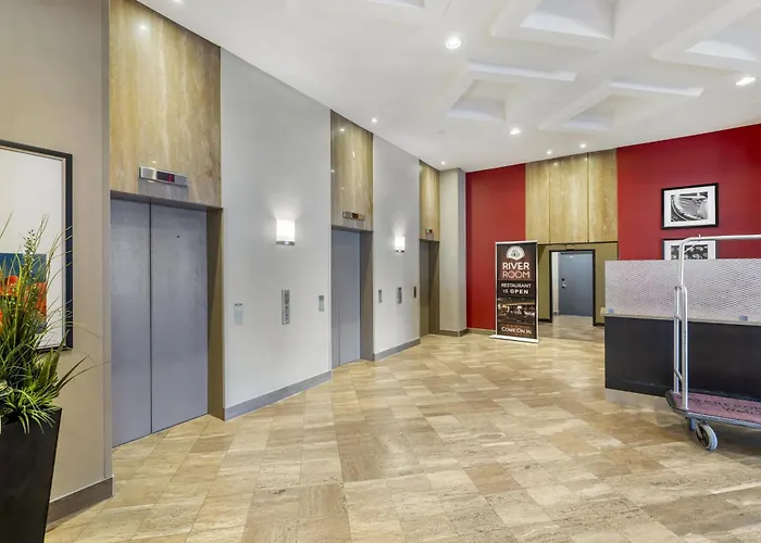 Best Western Plus Waterfront Hotel