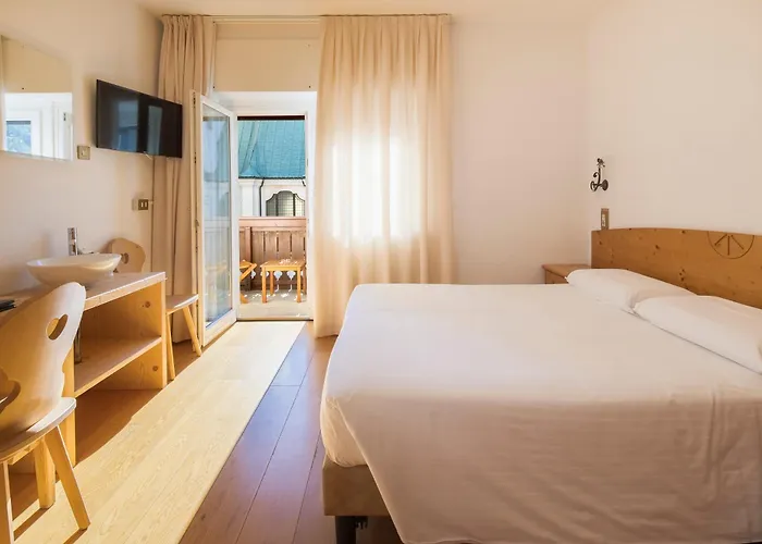 Hotel Montana- ricarica auto elettriche