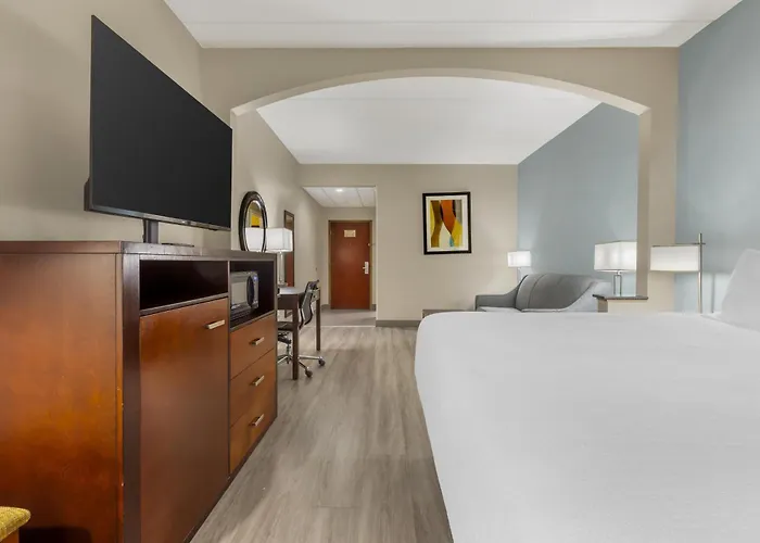 Best Western Plus Suites Greenville
