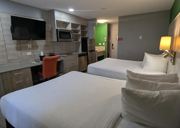 Ramada By Wyndham Medicine Hat