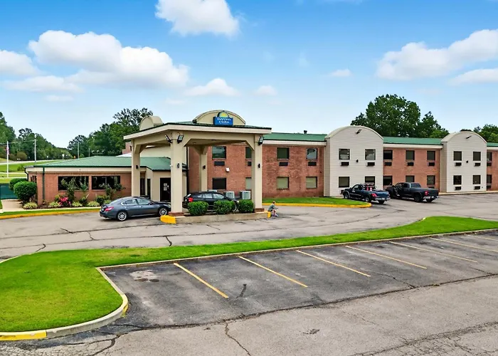 Days Inn & Suites By Wyndham Wynne