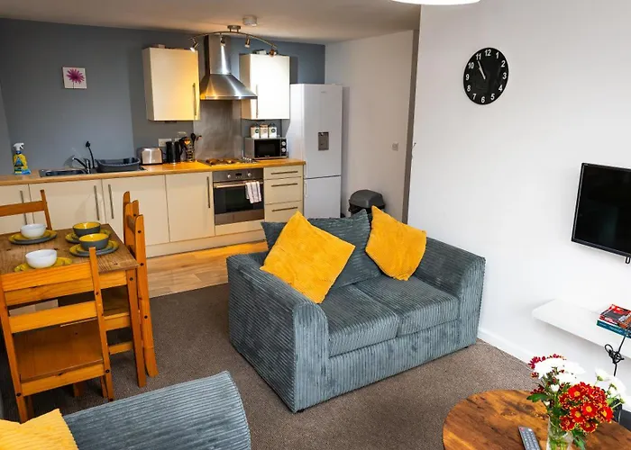 Greenings Apt Warrington - 2 Bed With Free Off Road Parking & Wifi