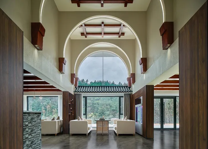Pandora Boutique Hotel---Within Zhangjiajie National Forest Park,English Speaking Hostess,Free Luandry,Tickets Reserve, Personal Itinerary Service-Well Prepared Breakfast, Tea Culture Experience, Pandora Tea Tour