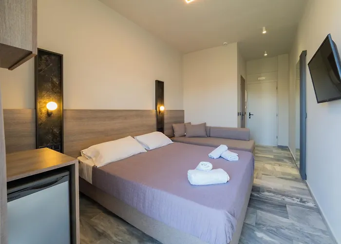 Finikounda Hotel