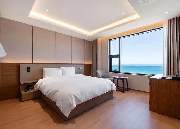 Pohang Yeongildae Beach Hotel