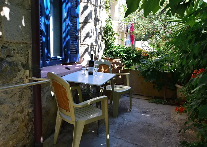 Anonymous Homestay