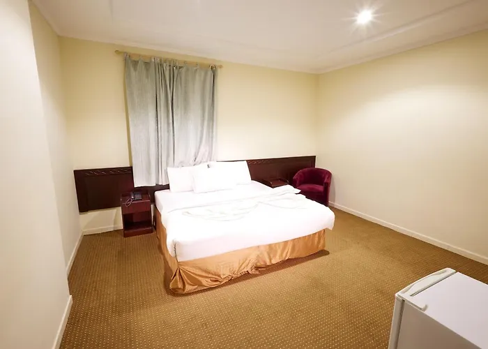 Al Zaereen Hotel 2