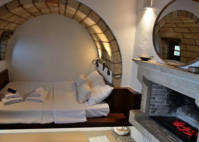 Monolithos Inn