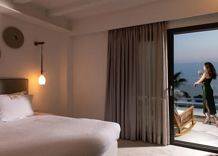 Icon Suites By The Sea