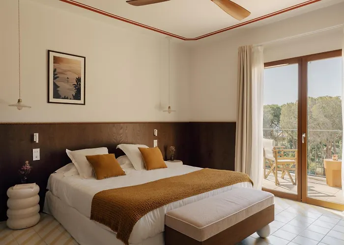 Boutique Hotel Responsable Et Restaurant Basgi Basgi