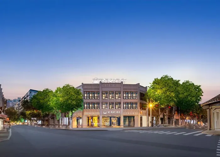 Wenzhou All-Day Hotel Is Located In The City Center Of Wuma Street, Convenient To Travel, Laundry Service Is Provided, Wifi Full Coverage, Free Breakfast, Coffee, Afternoon Tea, Food And Tourist Attraction Recommendations