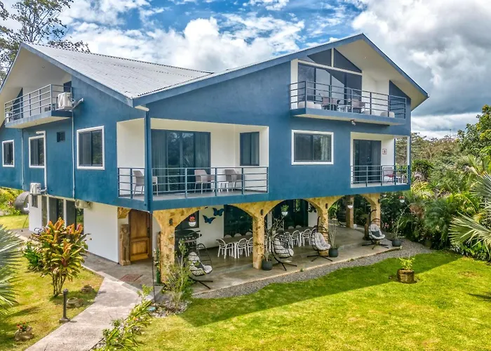 Blue Jungle Lodge