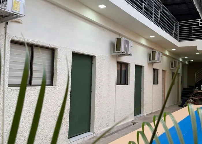 Milo's Hostel&Residences