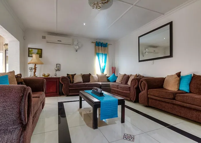 Bernevece Retreat Empangeni Air-Con Ensuite Rooms