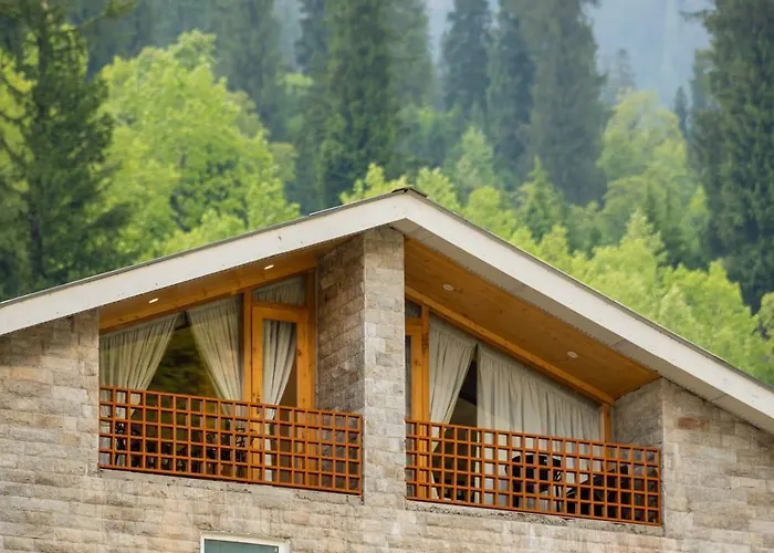 Hotel Patalsu