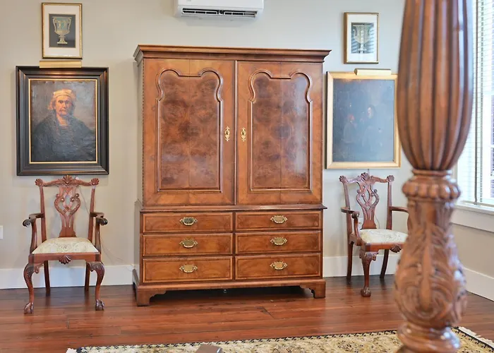 Magnolia Hall - The Britton Suite - King Suite