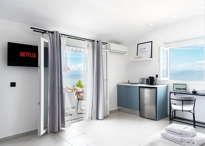 Seaside Suites