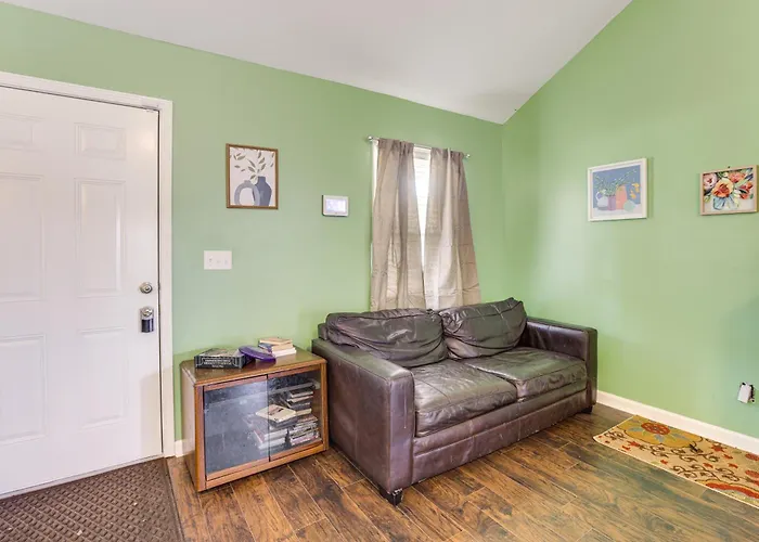 Pets Welcome! Spacious Boligee Home W/ Yard