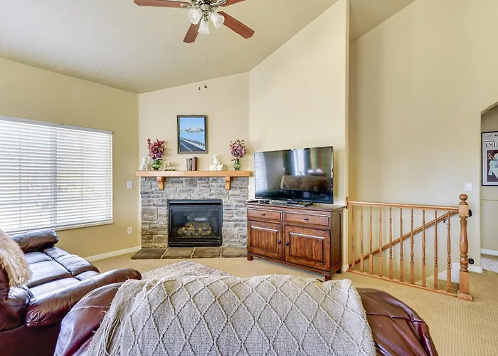 Park City Area Lodge: 9 Mi To Timber Lakes