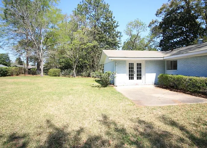 Luxury Midtown Home - Only A Few Blocks From Fgh
