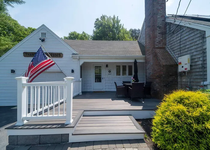 Falmouth Beach House: Bbq Bikes Family Fun & More