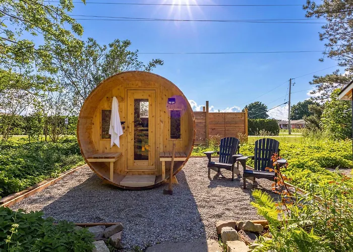 Top 5% Sauna | Bocce Ball | Vineyard Views | Notl