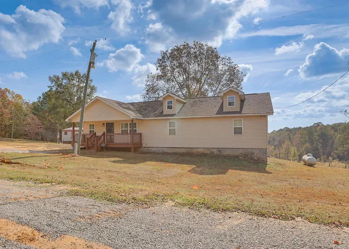 Pets Welcome! Spacious Boligee Home W/ Yard