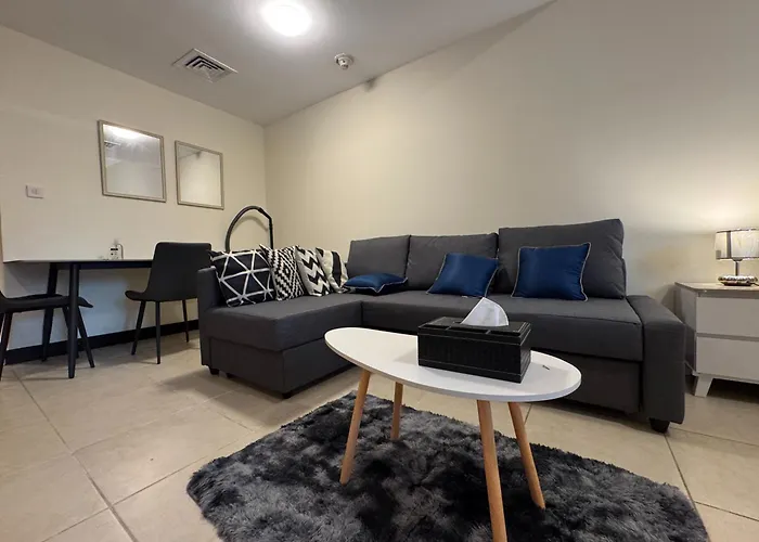 Click Stay - Jlt - Entire Studio & Balcony Lakes View Apartment -Hw