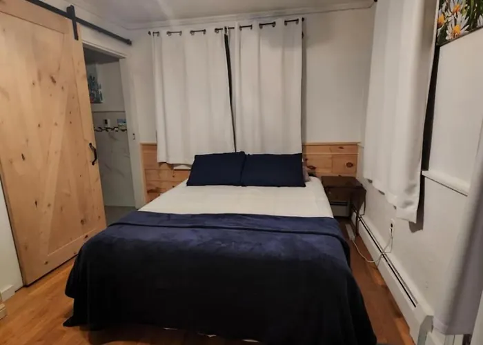 Quiet, Convenient Studio Andover Merrimack Valley - Long Stays Only