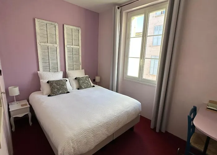 Logis Hôtel la Vallée de l'Arc