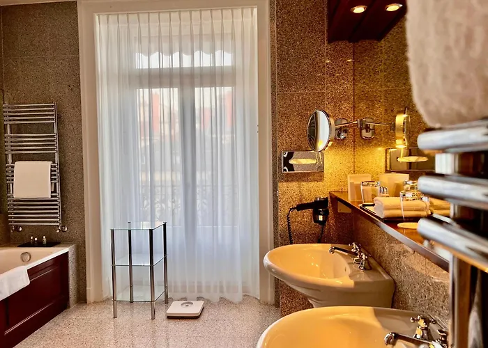 Hotel Des Trois Couronnes & Spa - The Leading Hotels Of The World