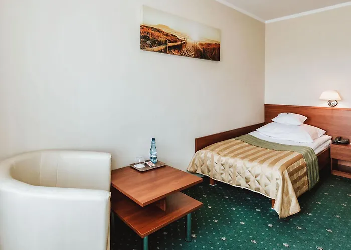 Hotel Gromada Pila