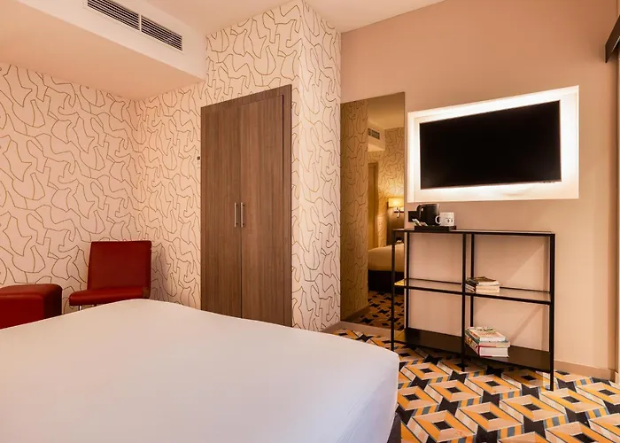 Alma Grand Place Hotel