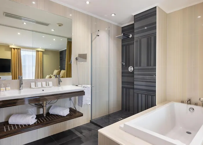 Best Western Plus Hôtel Massena Nice