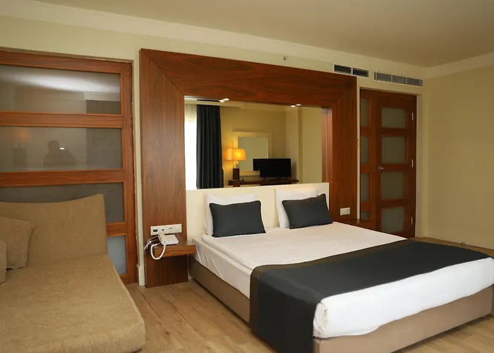Meder Resort Hotel