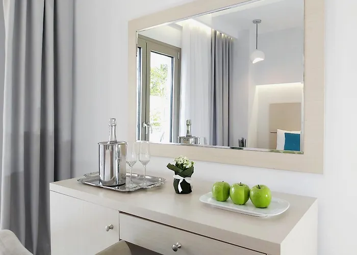 Akrogiali Exclusive Hotel (Adults Only)