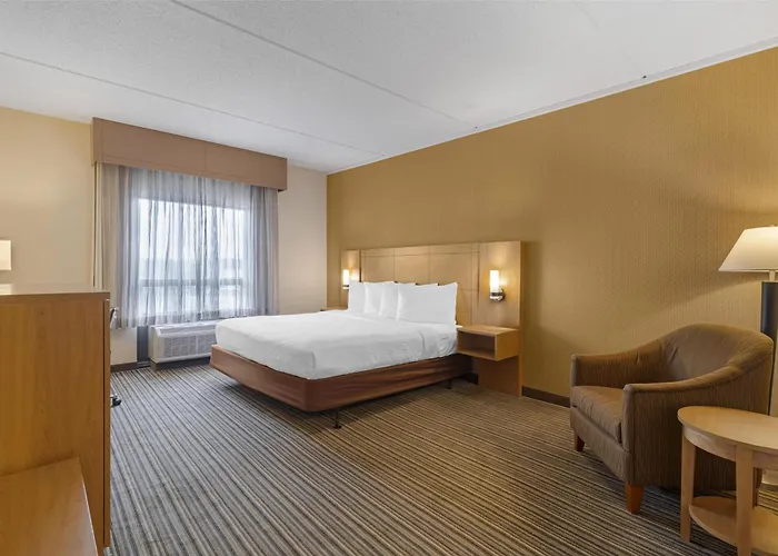 Best Western Royal Plaza Hotel And Trade Center
