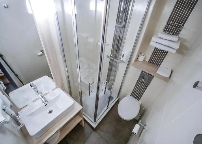 Hotel Inn Design & Restaurant Chartres