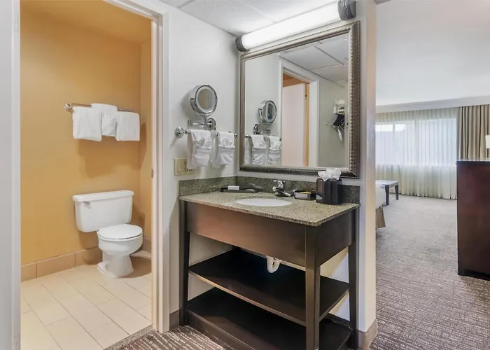 Best Western Plus Garden Court Inn