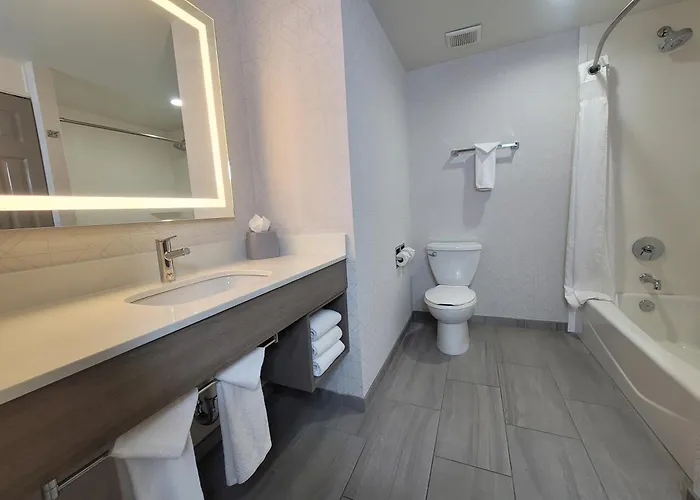 Holiday Inn Express San Diego South - Chula Vista By Ihg