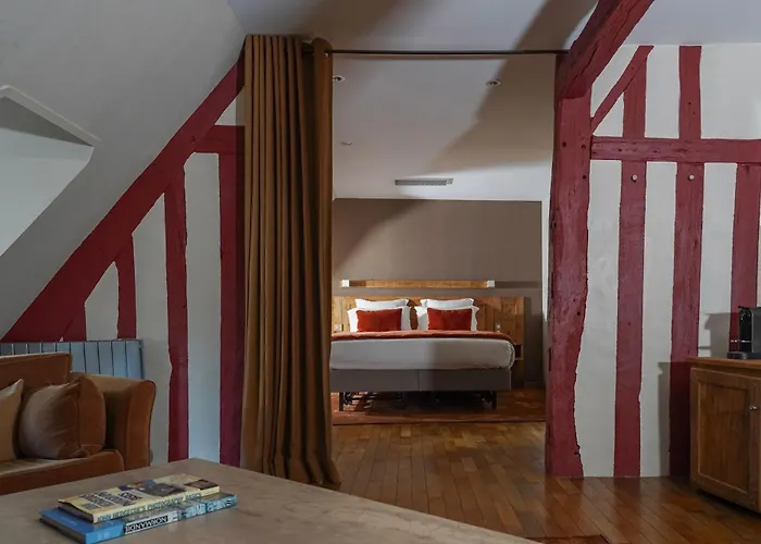L'Absinthe Hotel
