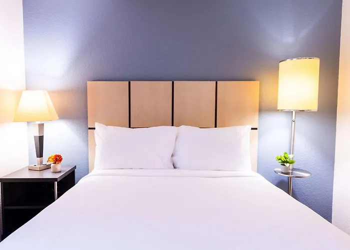 Sonesta Simply Suites Arlington Entertainment District