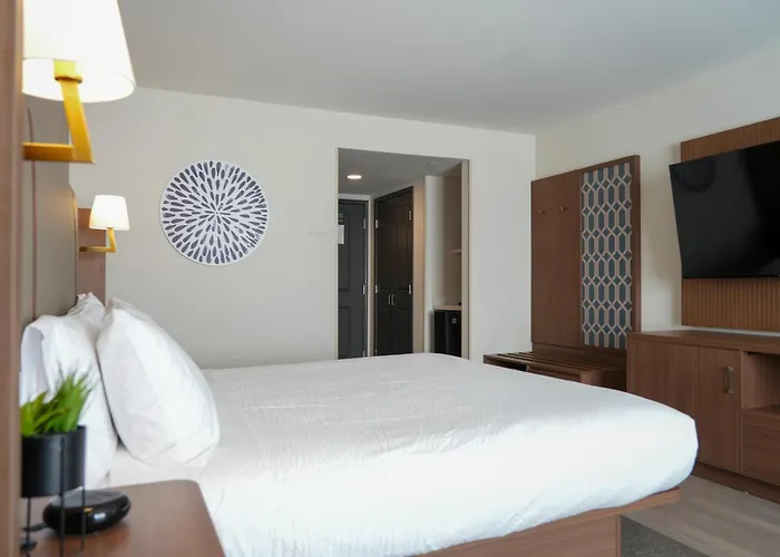 Holiday Inn & Suites Phoenix Airport By Ihg
