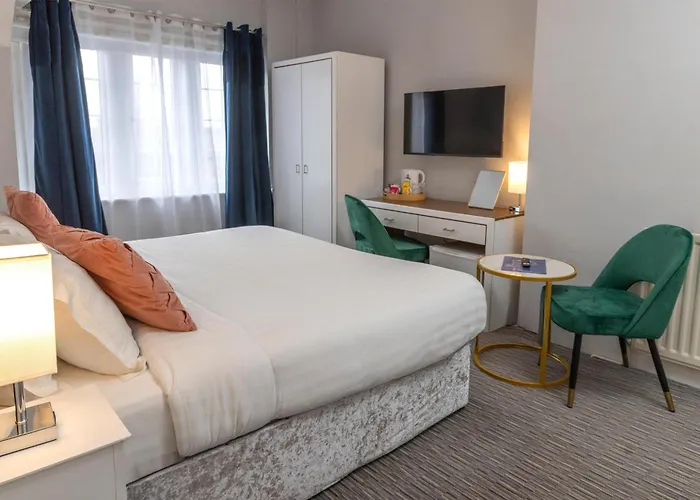 Best Western The Plough Hotel