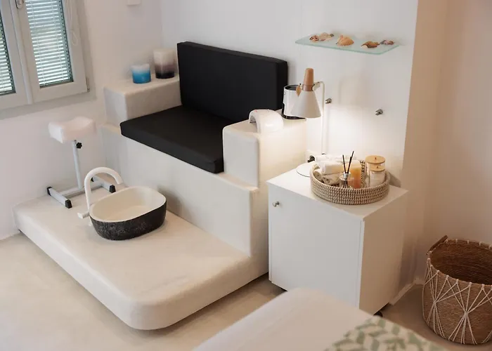 Iria Beach Art Hotel