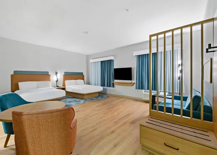 Hampton Inn & Suites Lancaster